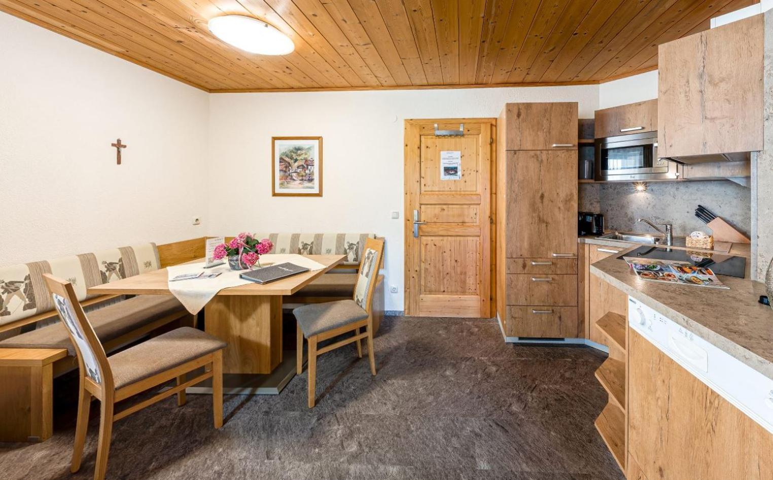 Appartements Am Burgsee Ladis Exterior photo